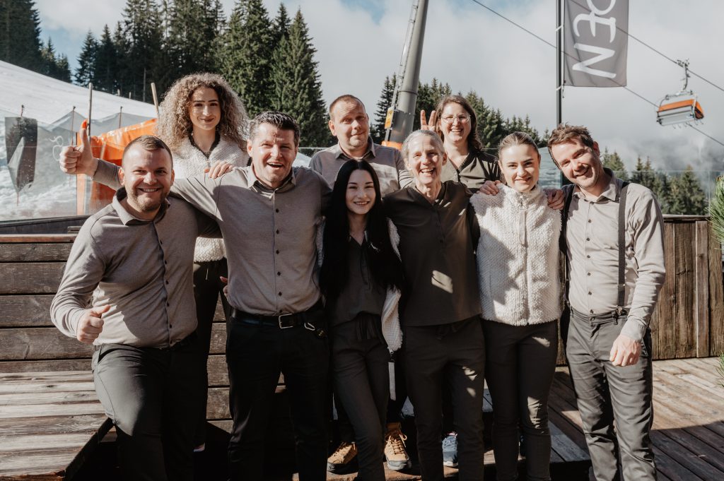 Die Almbutler - Ihr Deantnerin Team